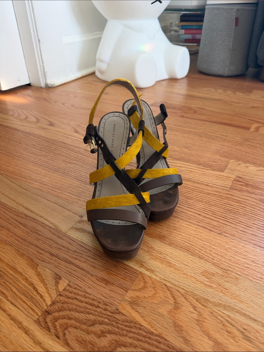 Marc by Marc Jacobs Yellow & Brown Strappy Platform Sandals - Wmn 39,5 EU US 9